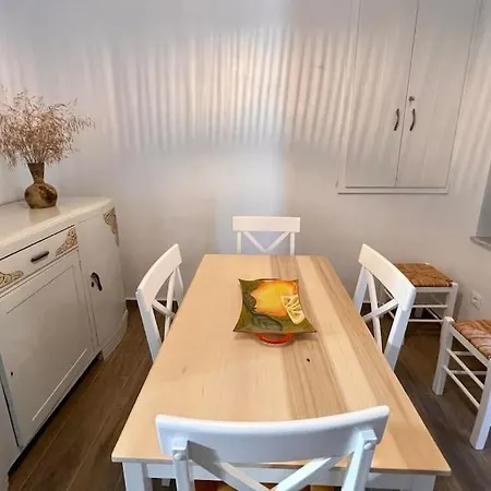 Dall'egeo παραδοσιακό κυκλαδίτικο σπίτι Βάρη