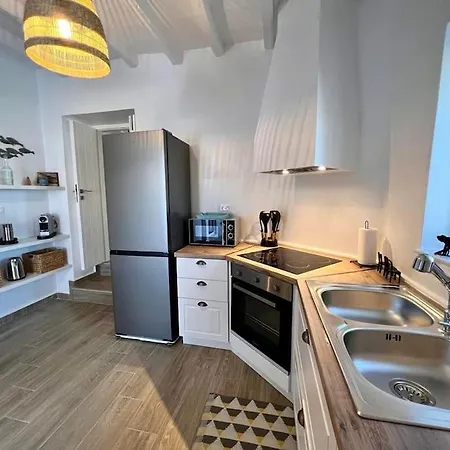 Dall'egeo παραδοσιακό κυκλαδίτικο σπίτι Βάρη